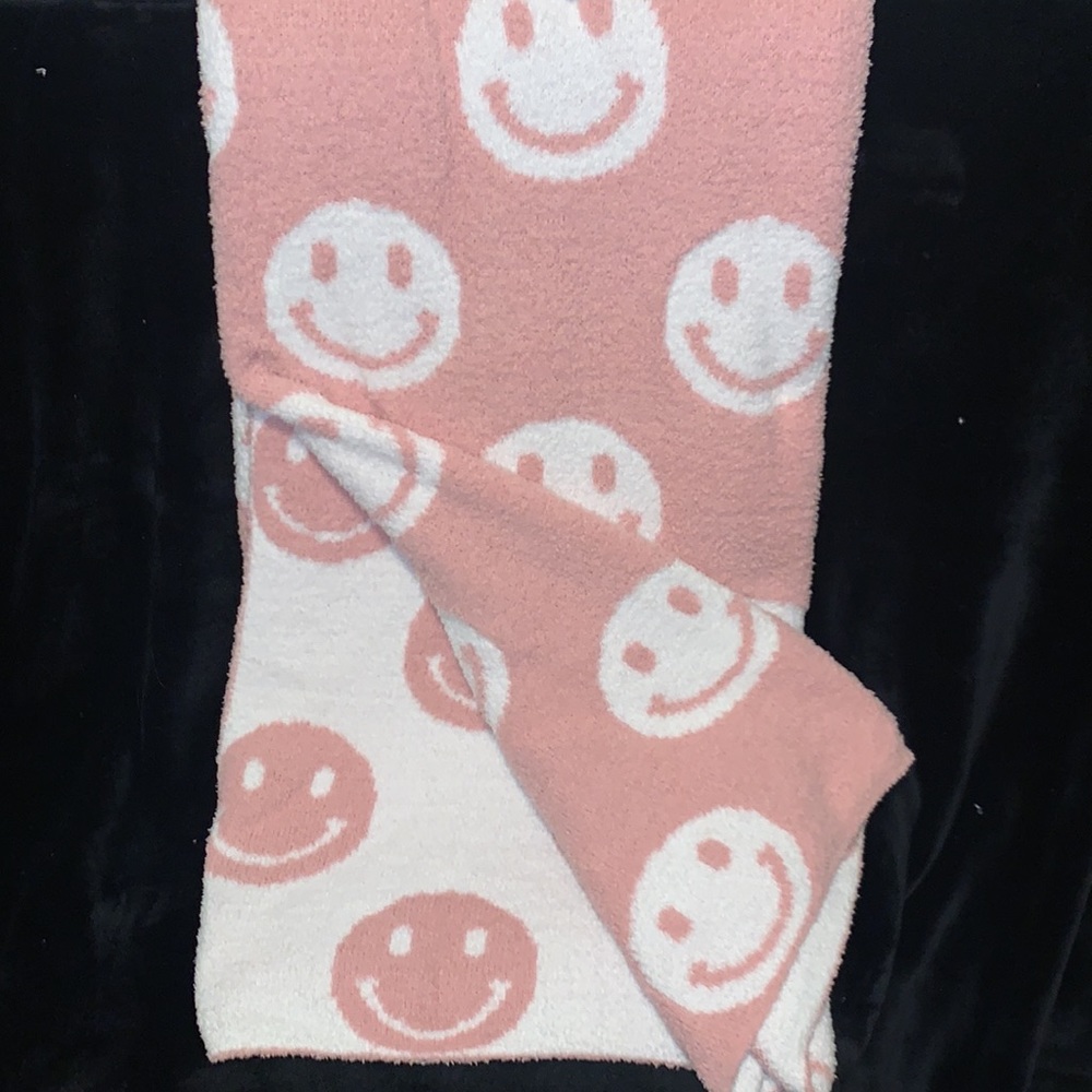 Happy Smiley Face Blanket Reversible Pink & White Soft FeatherKnit Throw NEW